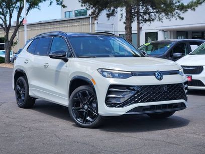 New 2026 Volkswagen Tiguan SE R-Line