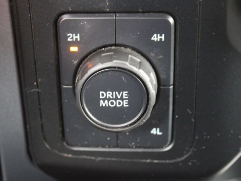 Used 2023 Ford F150 XLT AWD/4WD image 36