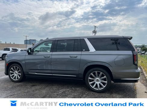 Used 2021 Cadillac Escalade ESV Premium Luxury Platinum w/ Heavy-Duty Trailer Package AWD/4WD image 5