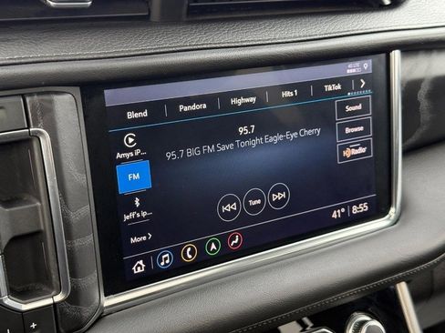 Used 2021 GMC Yukon XL Denali w/ Denali Premium Package image 24