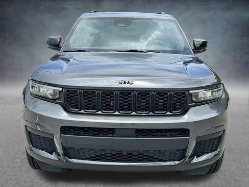 Used 2025 Jeep Grand Cherokee L Altitude RWD image 2