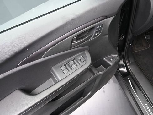 Used 2024 Honda Passport EX-L image 16