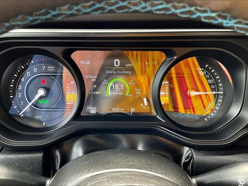Used 2024 Jeep Wrangler Unlimited Rubicon 4xe w/ Technology Group AWD/4WD image 8