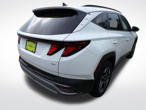 Certified 2025 Hyundai Tucson SEL AWD/4WD image 6