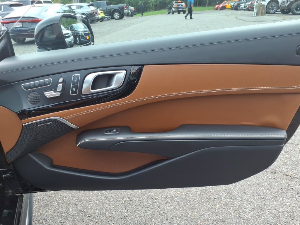 Used 2018 Mercedes-Benz SL 550 image 11