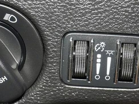 Used 2015 Dodge Challenger SXT Plus w/ Premium Sound Group image 31