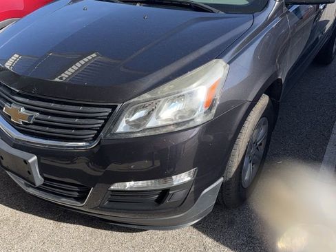 Used 2015 Chevrolet Traverse LS FWD image 4