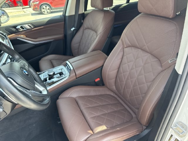 Used 2025 BMW X7 xDrive40i w/ Premium Package AWD/4WD image 11