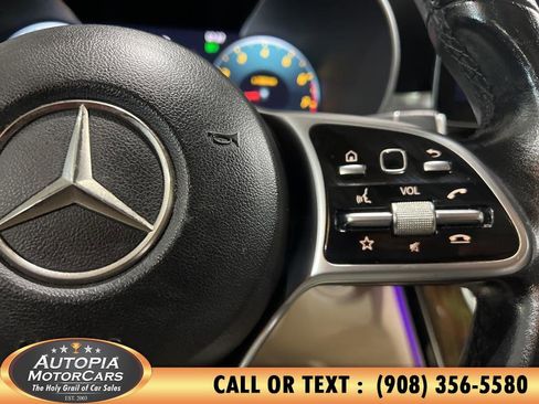 Used 2022 Mercedes-Benz GLC 300 image 23