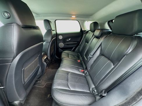 Used 2018 Land Rover Range Rover Evoque image 15