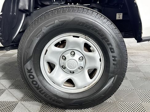 Used 2020 Toyota Tacoma SR RWD image 33