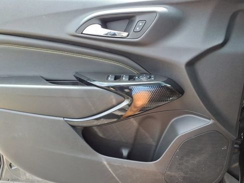 Used 2025 Chevrolet Trax ACTIV w/ Sunroof Package FWD image 14