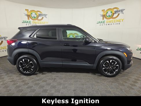 Used 2021 Chevrolet TrailBlazer LT w/ Convenience Package FWD image 9