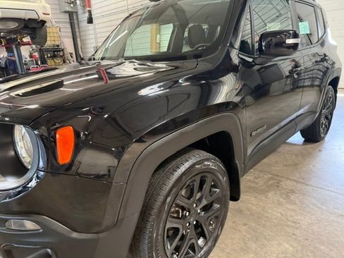 Certified 2017 Jeep Renegade Altitude AWD/4WD image 31