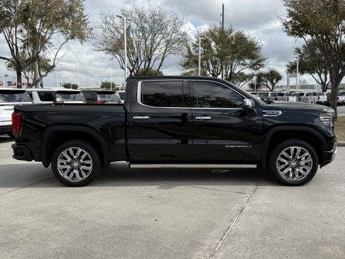 Used 2024 GMC Sierra 1500 Denali w/ Denali Reserve Package image 3