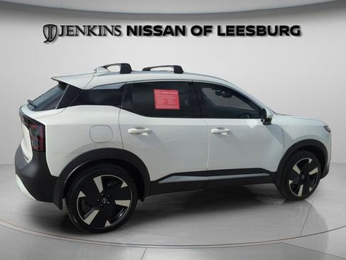 Certified 2025 Nissan Kicks SR image 5