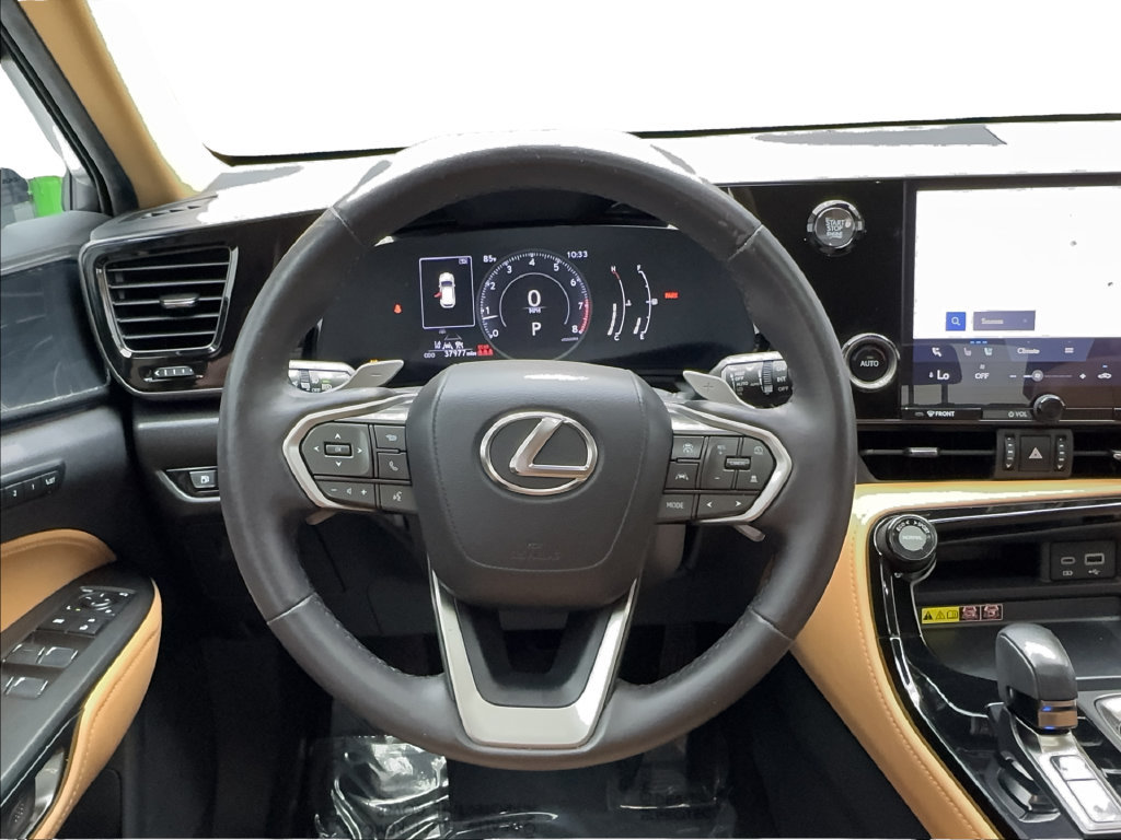 Used 2025 Lexus NX 250 FWD w/ Towing Package (2000 Lbs) image 39