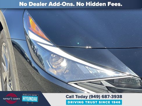 Certified 2023 Hyundai Elantra SEL image 7