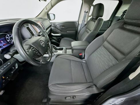 Used 2024 Nissan Frontier SV w/ SV Convenience Package image 13