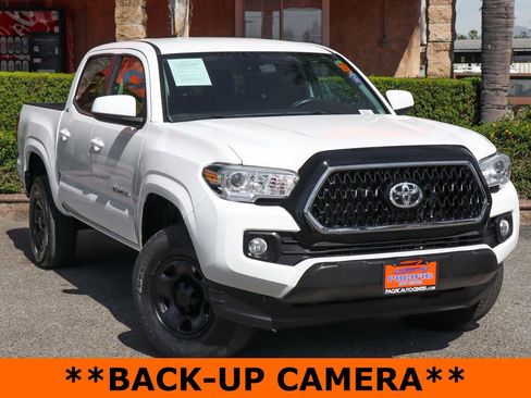 Used 2020 Toyota Tacoma SR5 image 2
