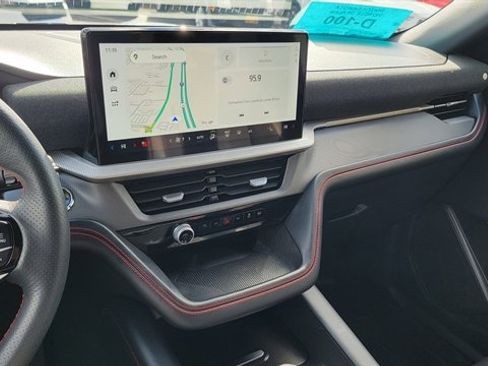 Used 2025 Ford Explorer ST-Line image 28