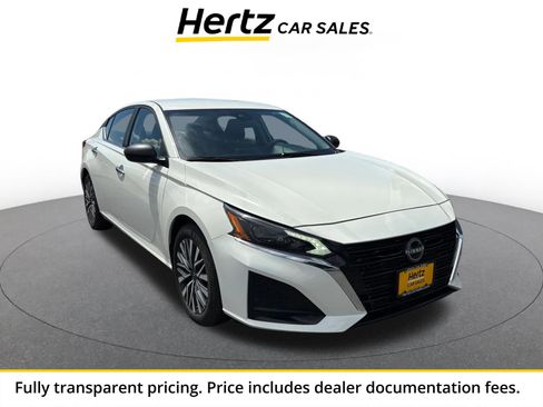 Used 2025 Nissan Altima 2.5 SV FWD image 1