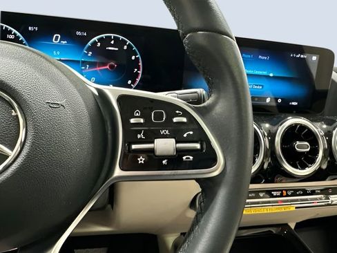 Used 2022 Mercedes-Benz GLA 250 4MATIC image 19
