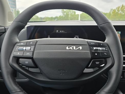 New 2026 Kia Sportage LX w/ LX Convenience Package AWD/4WD image 25