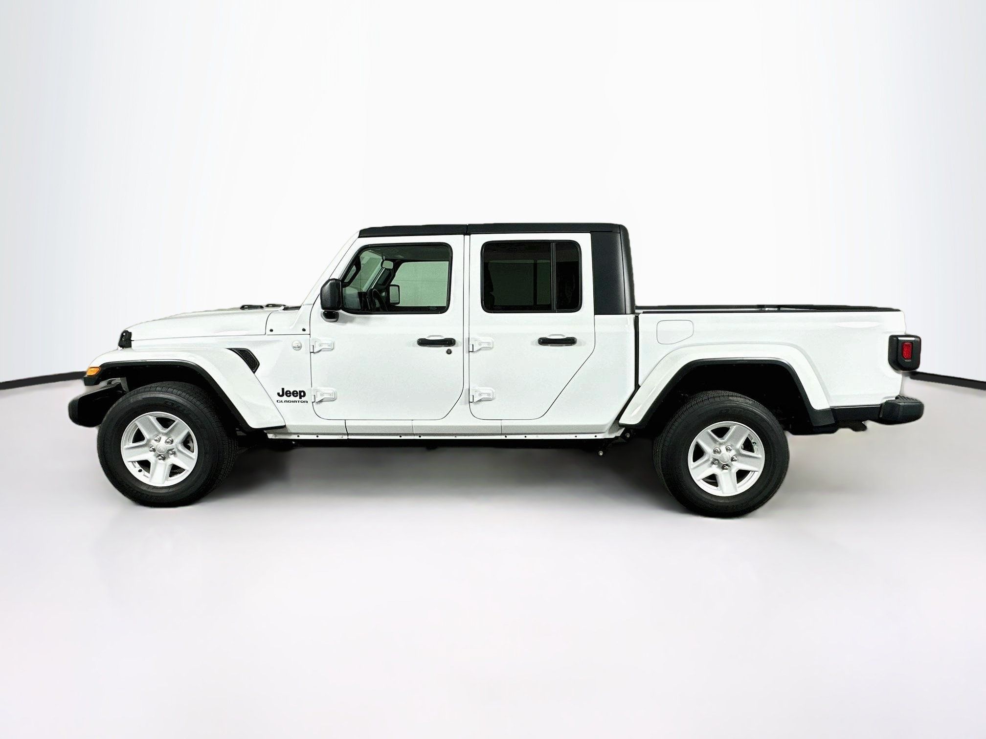 Used 2021 Jeep Gladiator Sport AWD/4WD image 4