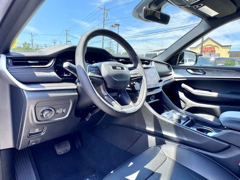 New 2026 Jeep Grand Cherokee Limited AWD/4WD image 12