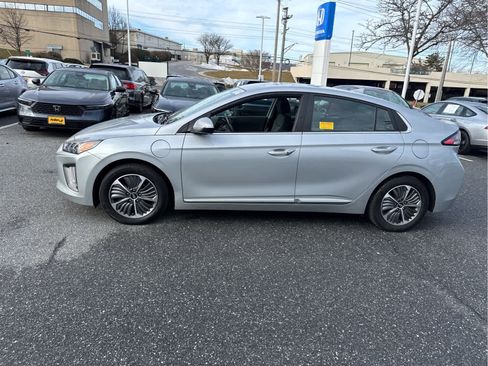 Used 2021 Hyundai Ioniq SEL image 2