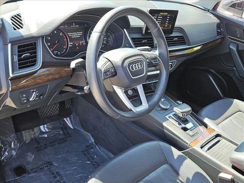 Used 2020 Audi Q5 2.0T Premium w/ Convenience Package AWD/4WD image 10