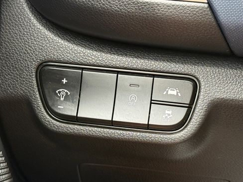Used 2021 Kia Seltos S AWD/4WD image 28