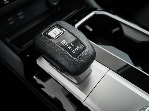 New 2026 Mitsubishi Outlander ES image 33