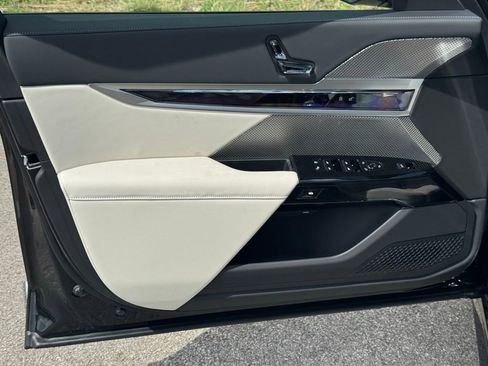 New 2026 BMW 760i xDrive w/ Premium Package AWD/4WD image 15