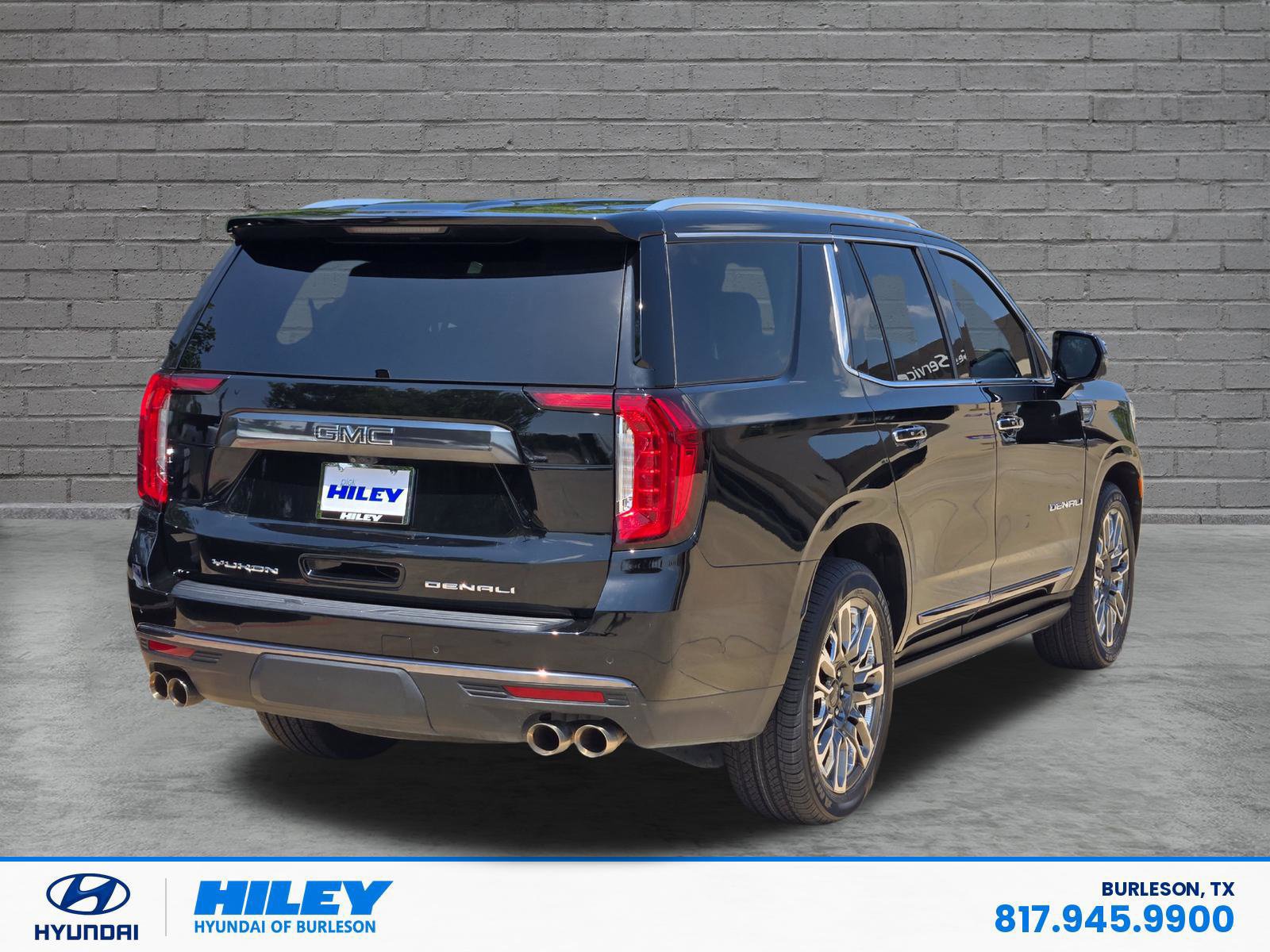 Used 2024 GMC Yukon Denali Ultimate AWD/4WD image 4