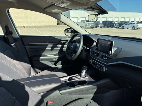 Used 2025 Nissan Altima 2.5 S image 15
