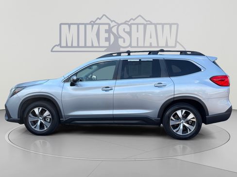 Used 2023 Subaru Ascent Premium w/ Convenience Package AWD/4WD image 2