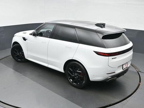 Used 2024 Land Rover Range Rover Sport Dynamic SE image 35