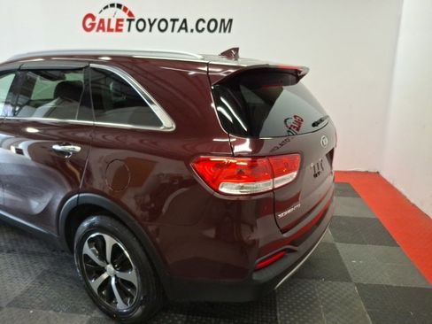 Used 2017 Kia Sorento EX image 5
