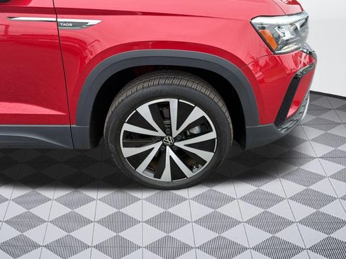 Certified 2023 Volkswagen Taos SE w/ Panoramic Sunroof Package FWD image 12