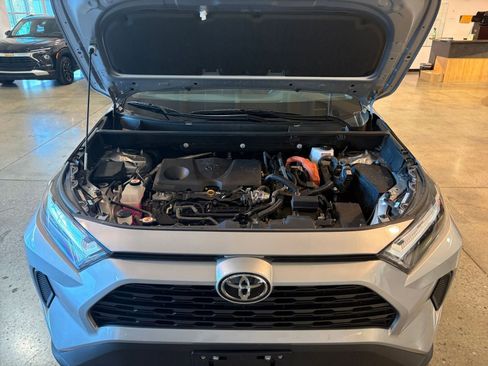 Used 2025 Toyota RAV4 LE image 31