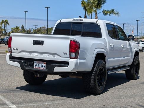 Used 2018 Toyota Tacoma SR w/ SR Convenience Package AWD/4WD image 13