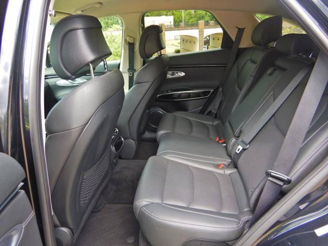 Used 2025 Genesis GV70 2.5T AWD/4WD image 13