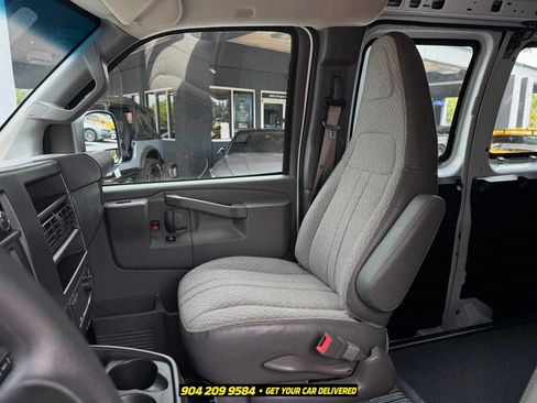 Used 2026 Chevrolet Express 2500 w/ Driver Convenience Package RWD image 22