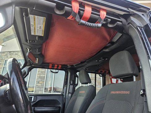 Used 2018 Jeep Wrangler Unlimited Rubicon w/ Steel Bumper Group image 21