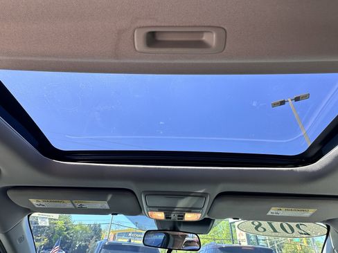Used 2018 Honda CR-V EX image 4