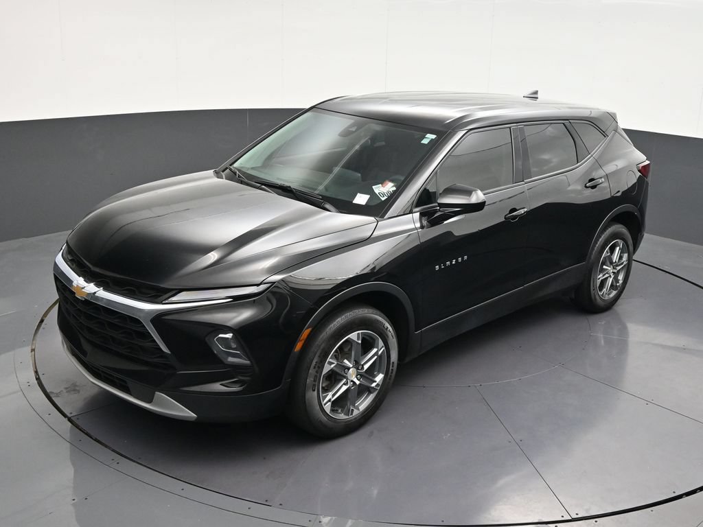 Used 2023 Chevrolet Blazer LT FWD image 16