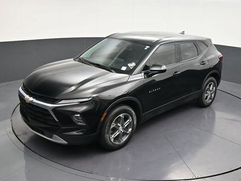 Used 2023 Chevrolet Blazer LT FWD image 16