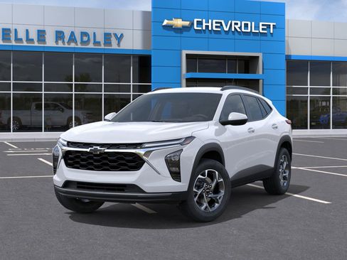 New 2026 Chevrolet Trax LT w/ Driver Confidence Package image 6